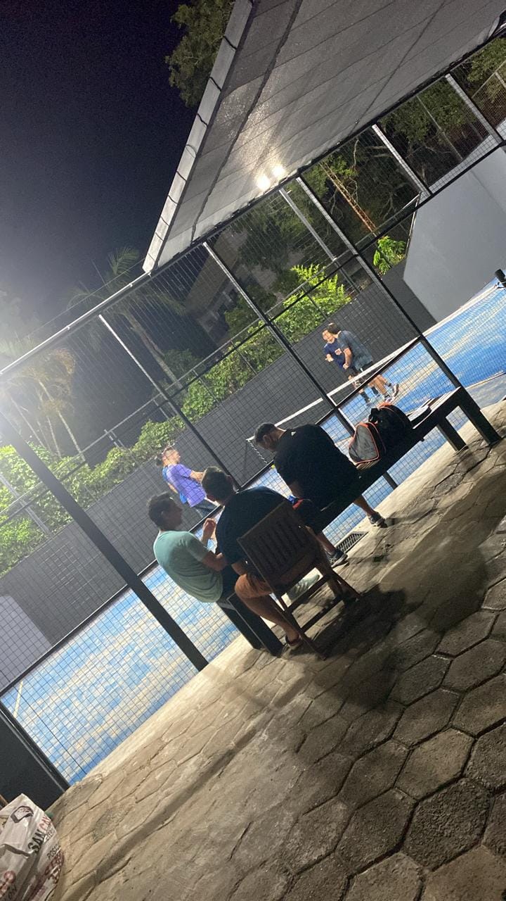 Cancha de Pádel de Noche